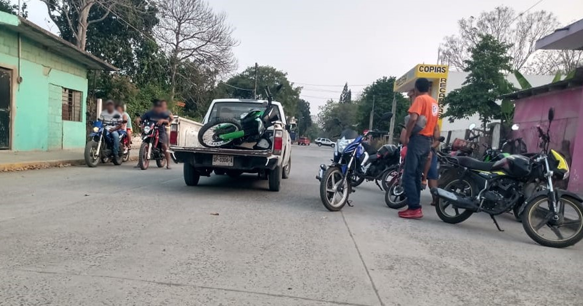 ¡Lesionado en choque de motocicletas!