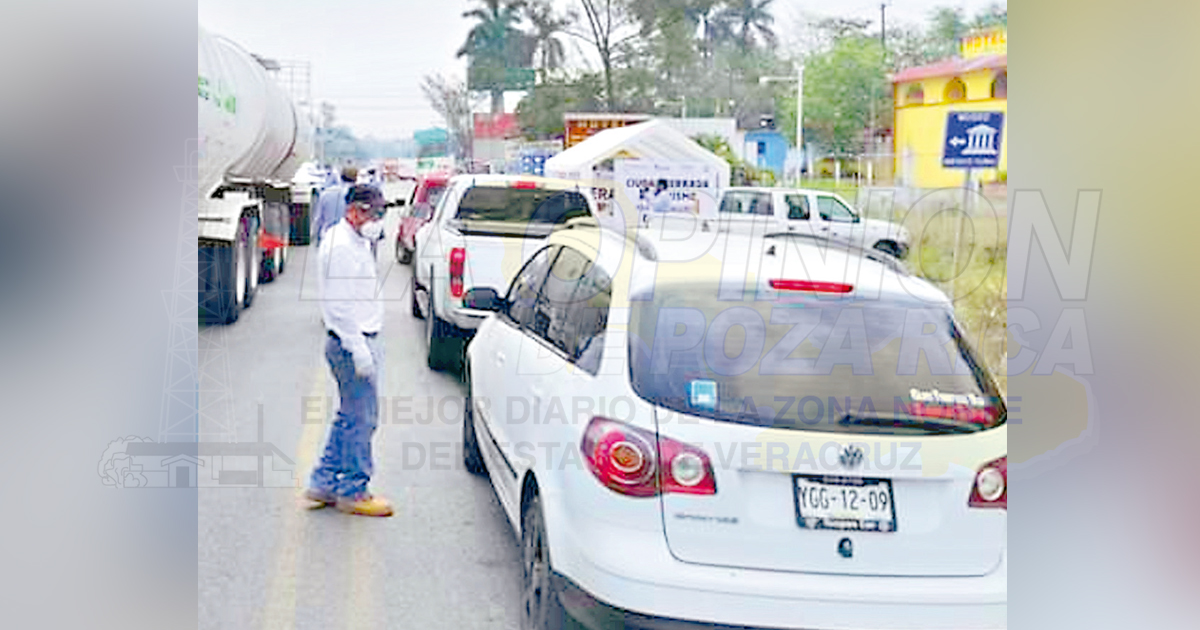 Frenan oleada de paseantes, regresan a más de 2 mil turistas