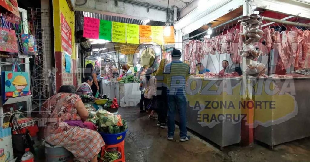 Bajas ventas en el mercado Poza Rica