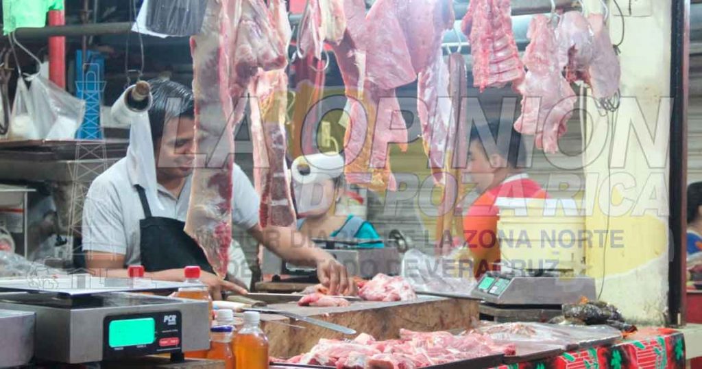 Bajas ventas en el mercado Poza Rica
