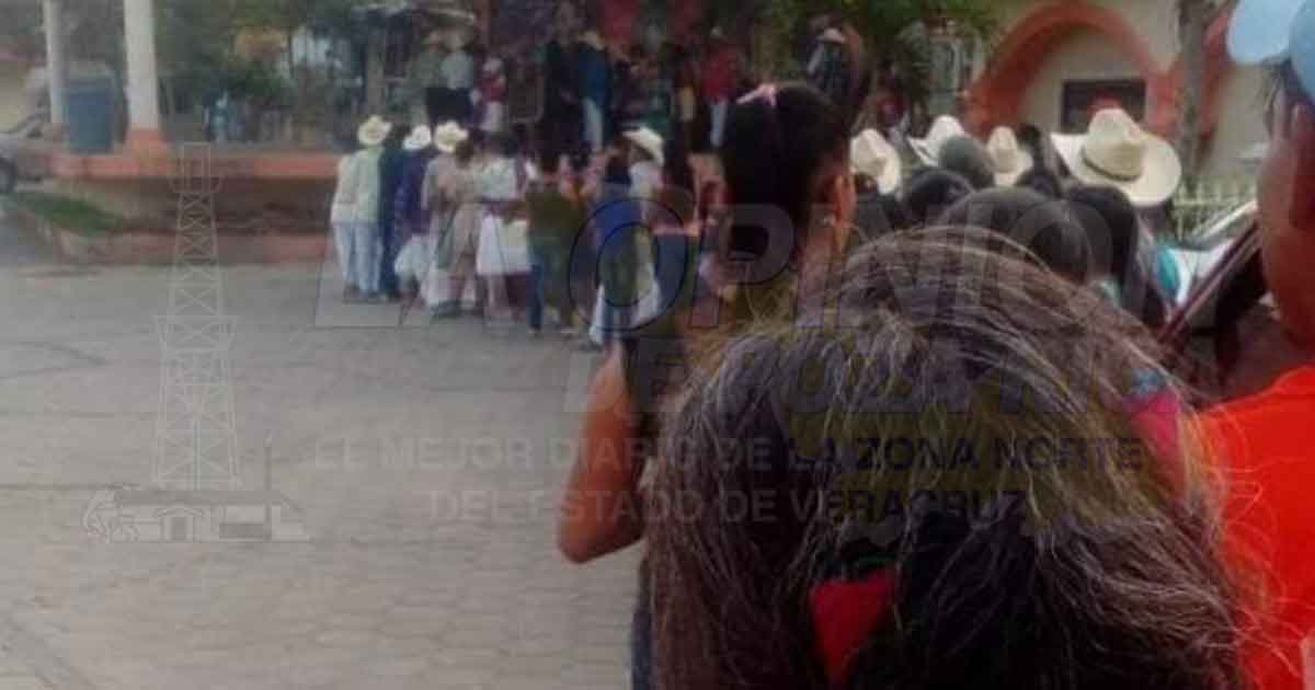 A CFE le vale la sana distancia, no le interesa la salud de usuarios