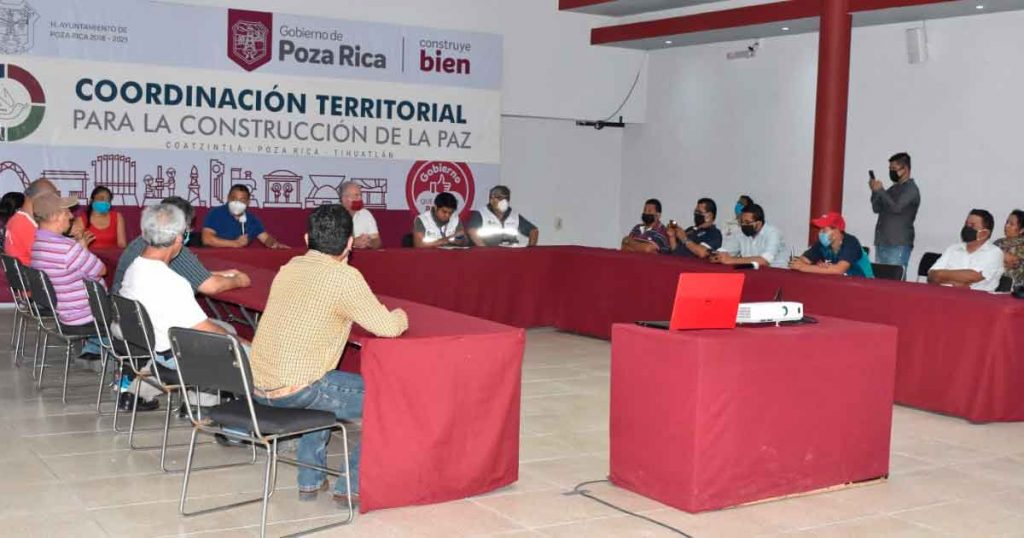 Comerciantes definen con autoridades municipales acciones contra el COVID-19