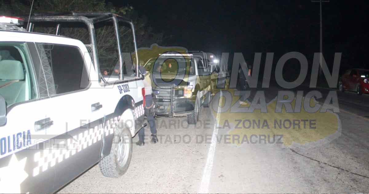 Dejan cuatro cuerpos en la batea de una camioneta en Ojital Nuevo en Papantla