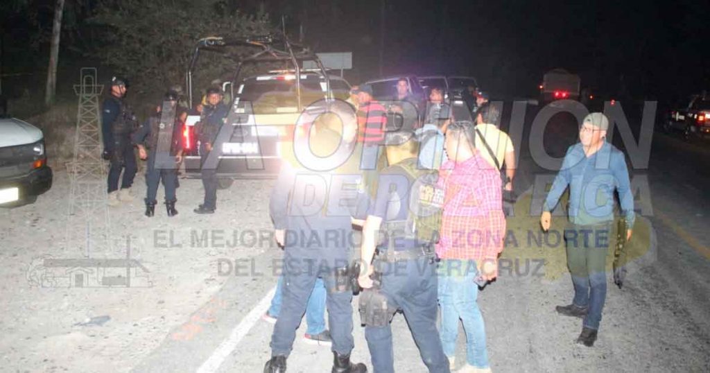 Dejan cuatro cuerpos en la batea de una camioneta en Ojital Nuevo en Papantla