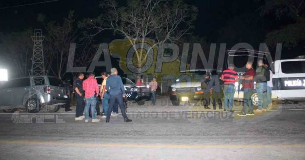 Dejan cuatro cuerpos en la batea de una camioneta en Ojital Nuevo en Papantla