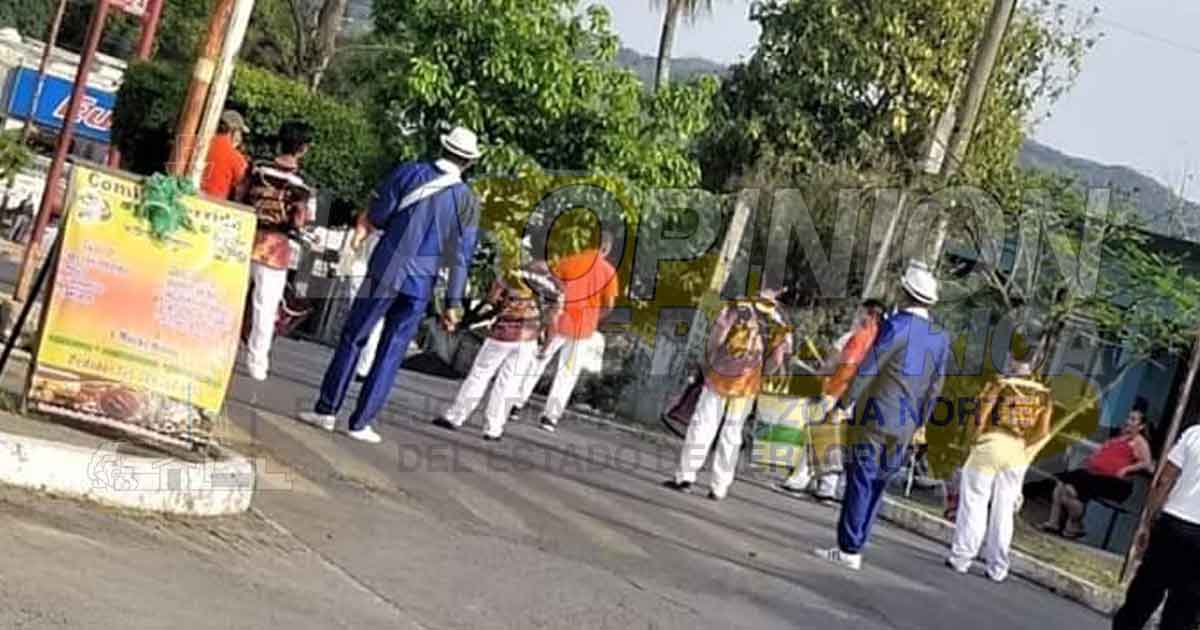 Detienen desfile de jóvenes en Naranjos