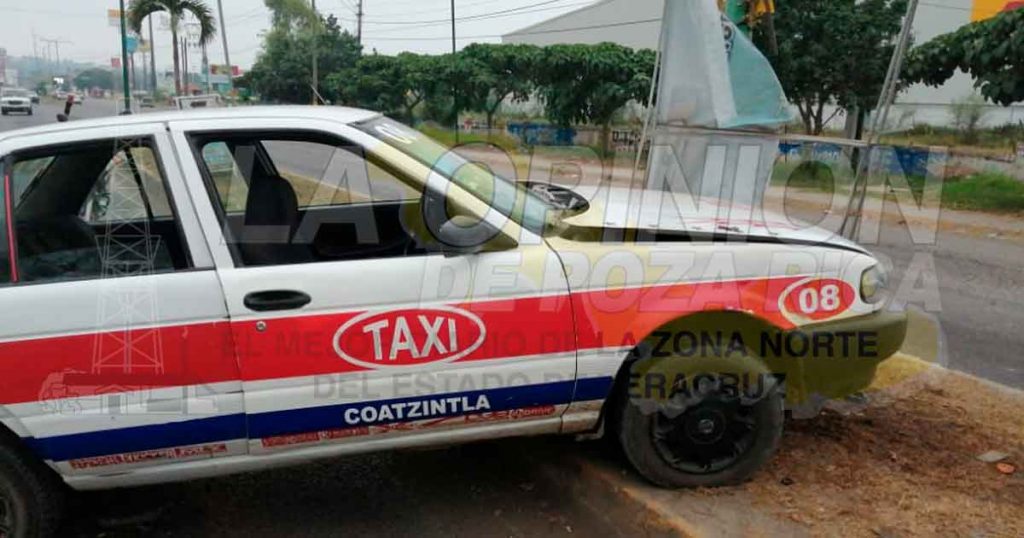 Ebrio petrolero provoca choque en la Poza Rica - Coatzintla