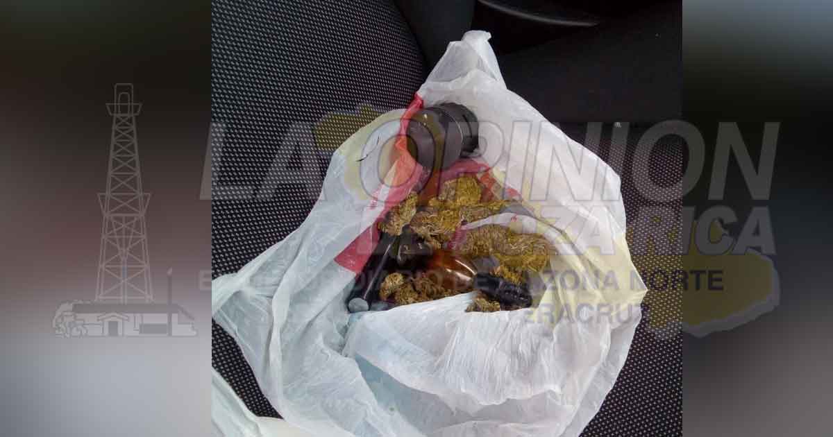 Elementos policiacos detienen a hijo de la Secretaria del Trabajo