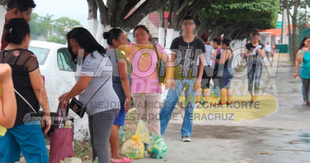 Entregan despensas a los sectores vulnerables