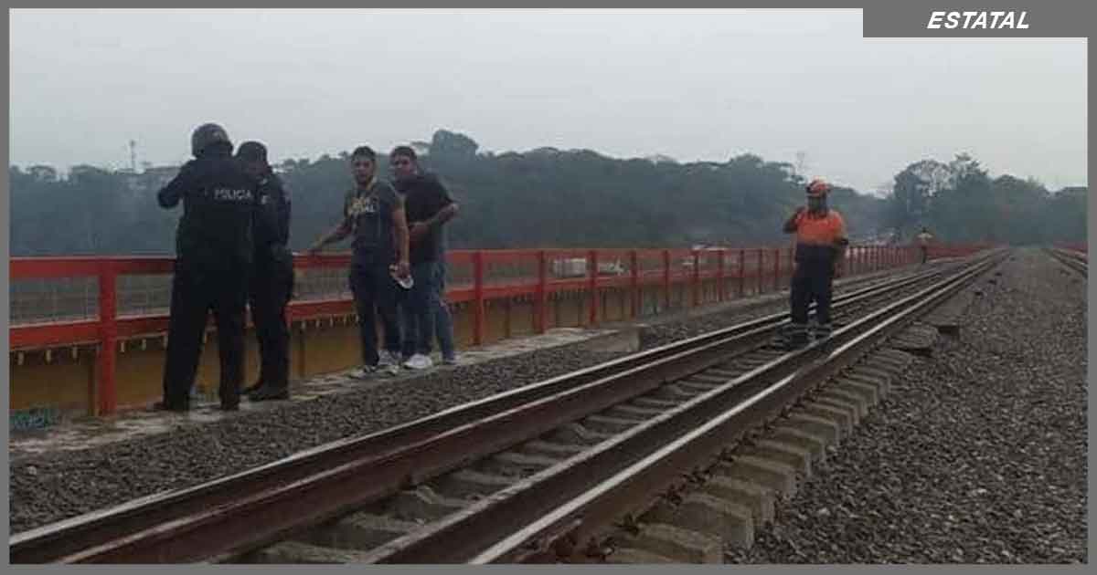 Mujer se arroja de la barranca del Metlac en Ixtaczoquitlán