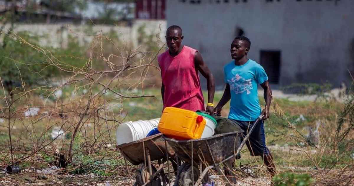 Lavarse las manos puede parecer una tarea fácil, pero no lo es para los haitianos
