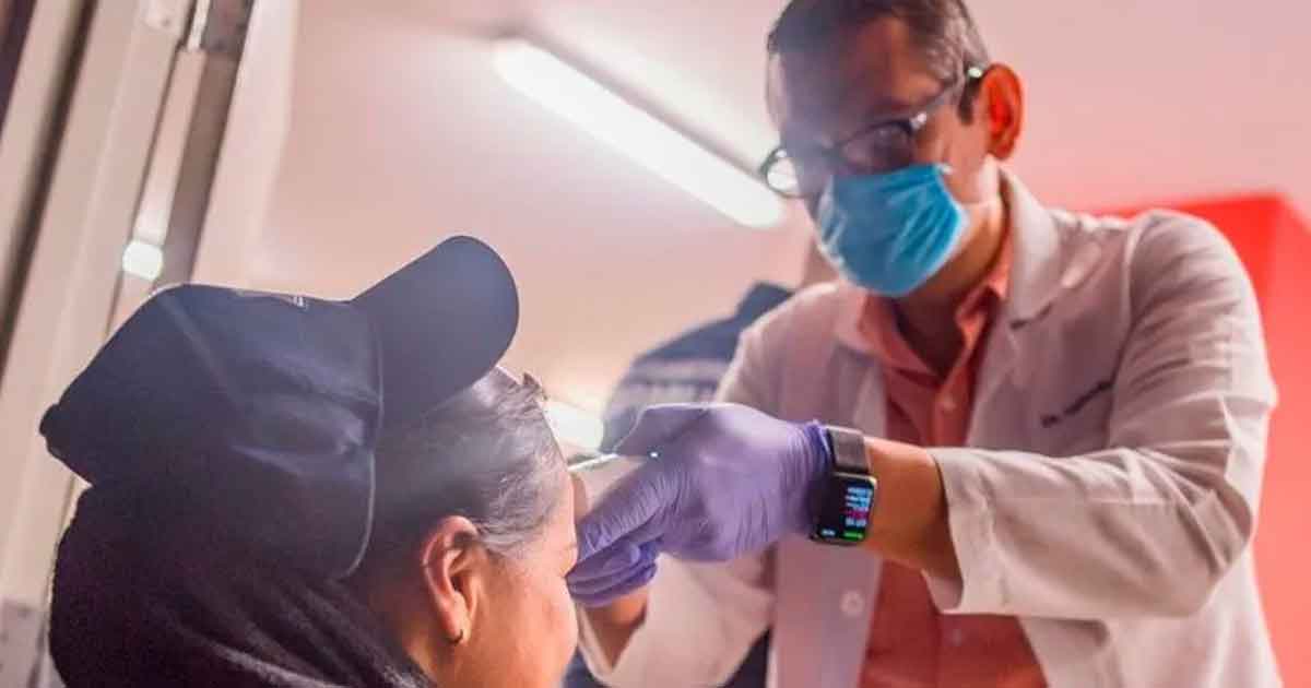 AMLO anuncia que contratarán 10 mil médicos para atender Covid-19