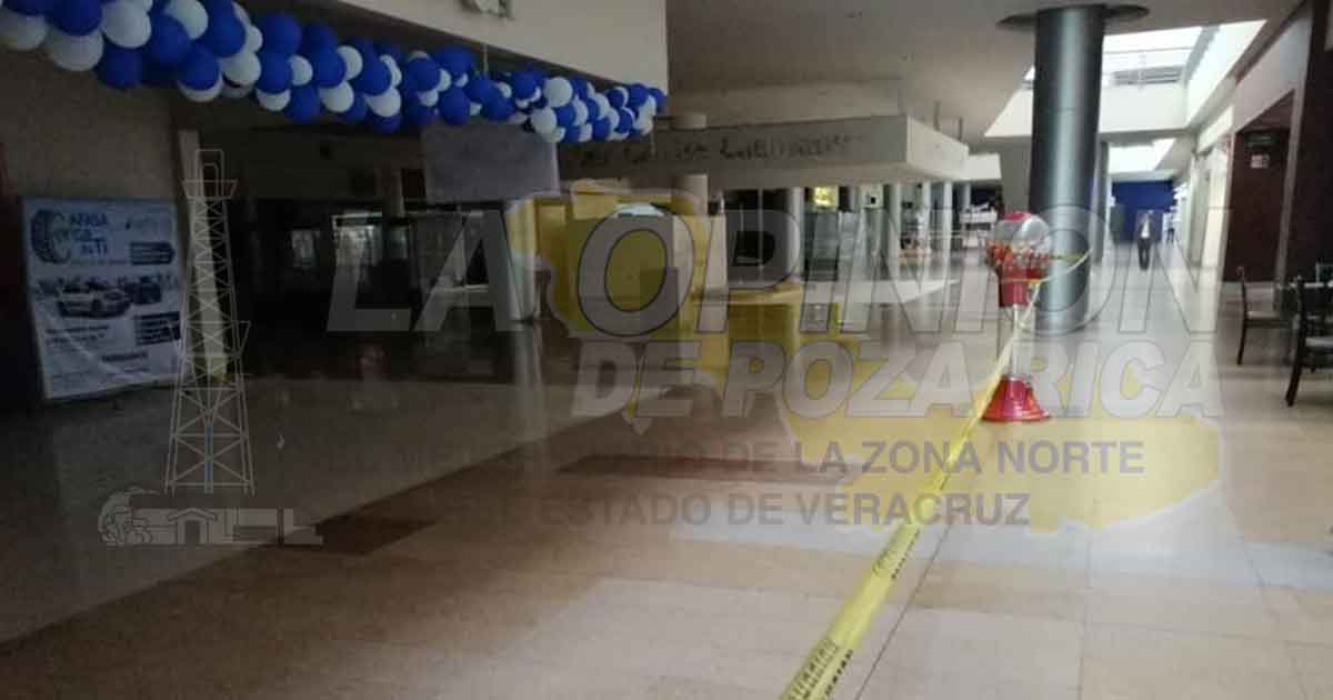 Plazas comerciales desoladas en Tuxpan