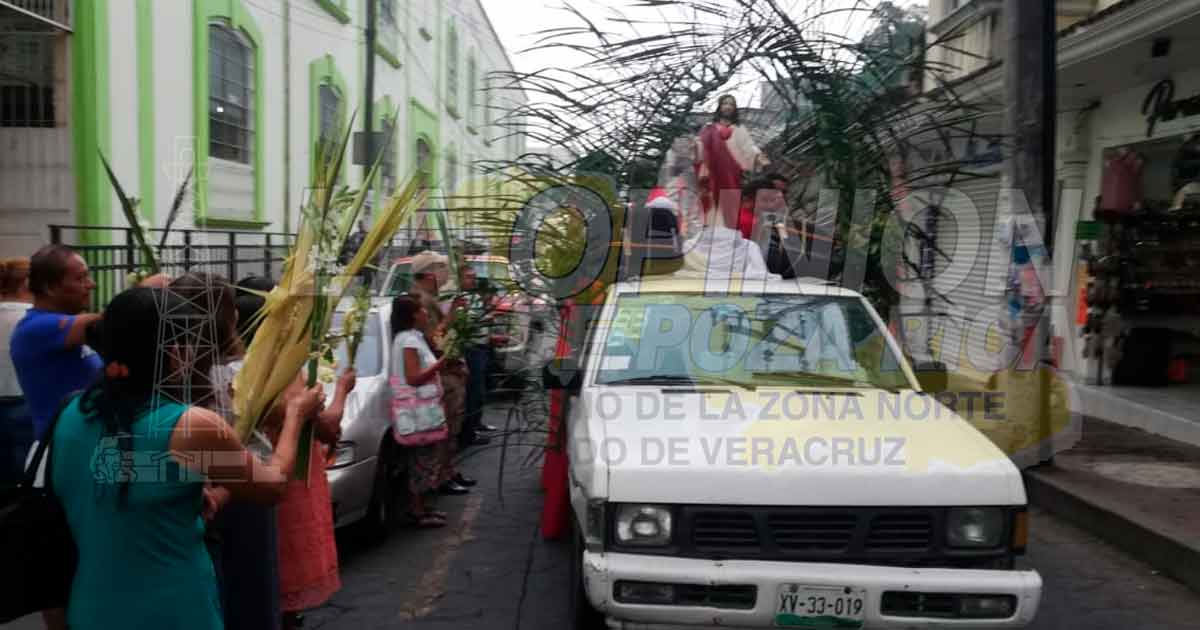 Se moderniza la bendición de palmas