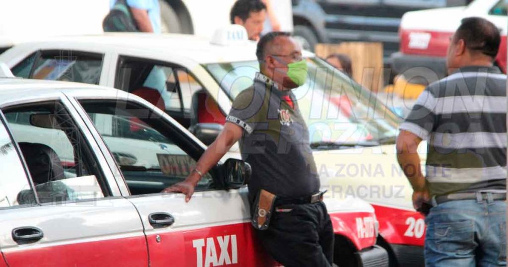 Taxistas de la tercera edad expuestos al coronavirus