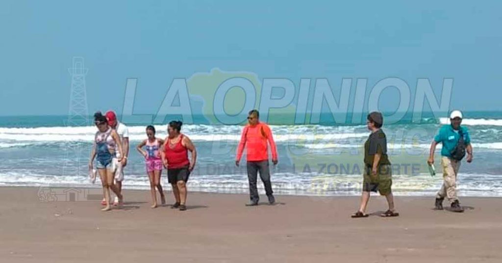 Turistas burlan filtros e ingresan a playas de Tuxpan