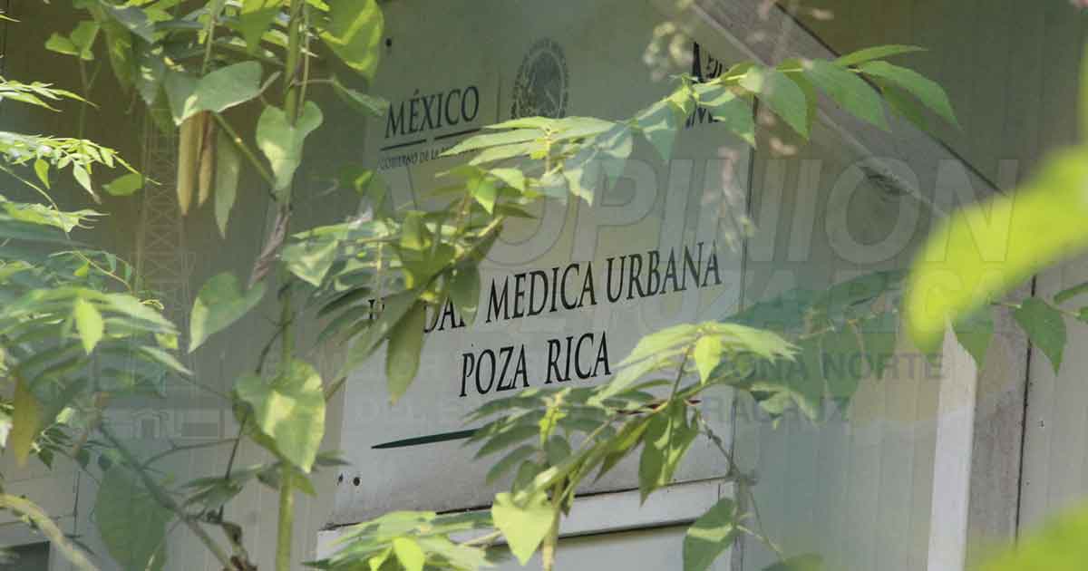 Abandonado inmueble de la Unidad Médica Urbana entre la maleza y vandalismo