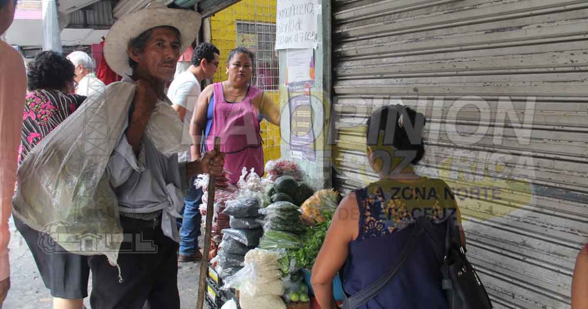 Garantizan abasto de insumos en mercado