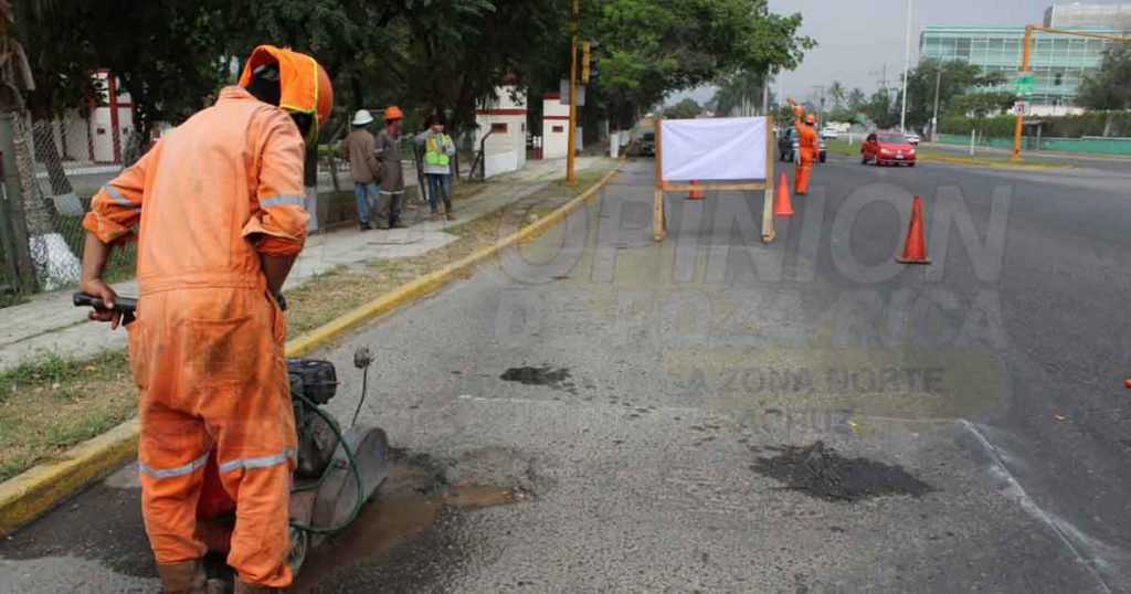 Bachean el bulevar Central Poniente, en Poza Rica