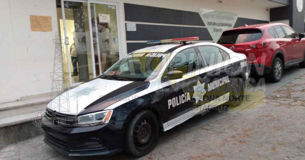 Sujetos a bordo de dos taxis dispararon a los Policías Ministeriales en Papantla