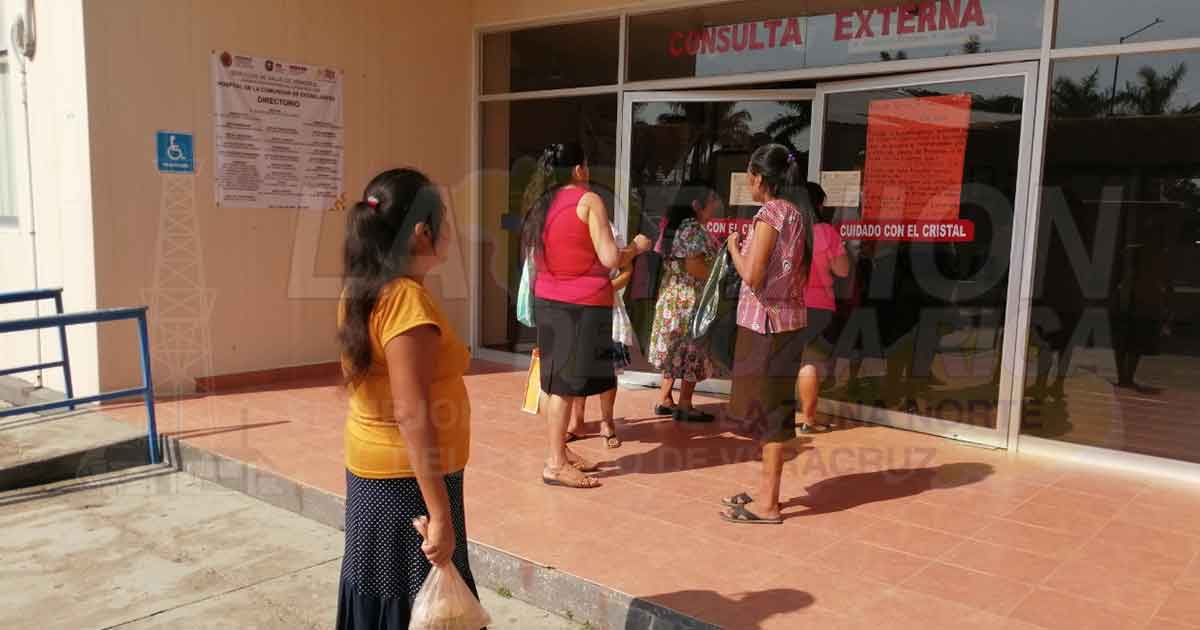 Embarazada pierde a su bebé por falta de atención en el hospital del Totonacapan