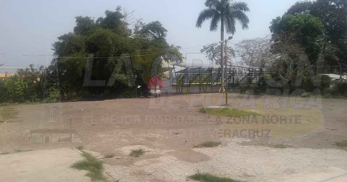 Le echan ojo a predio del tianguis en Cazones para Banco del Bienestar