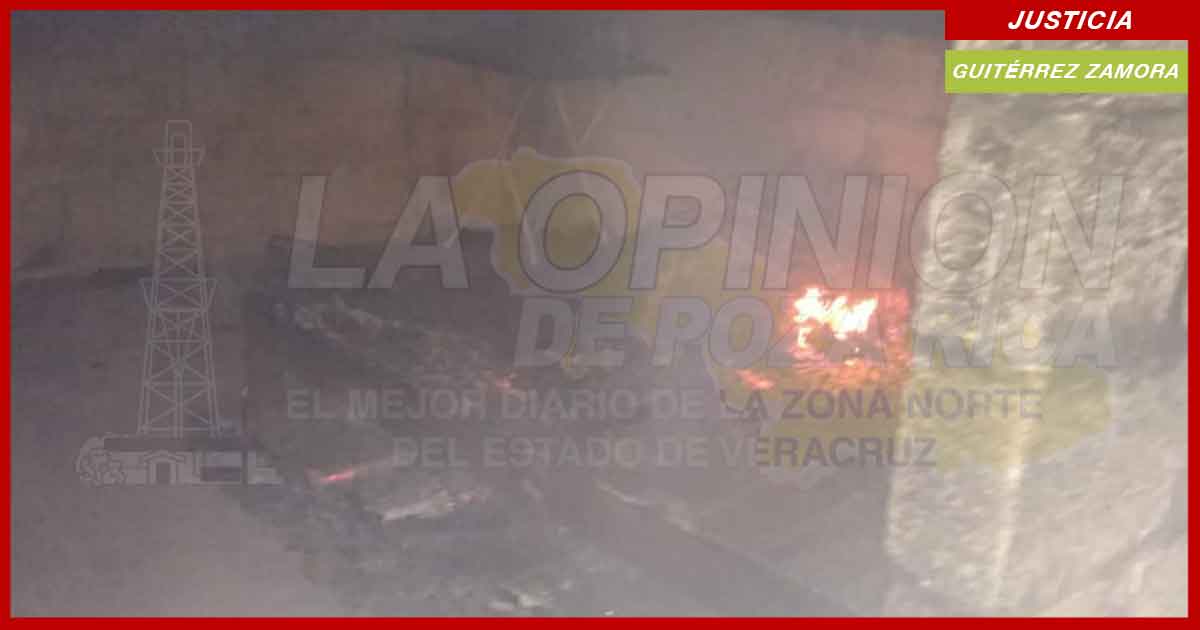 Casa envuelta en llamas