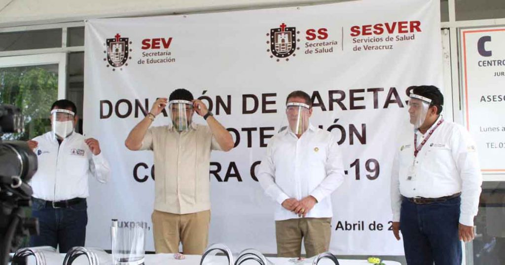 Entrega diputado Pozos Castro equipo médico al Hospital Regional de Tuxpan