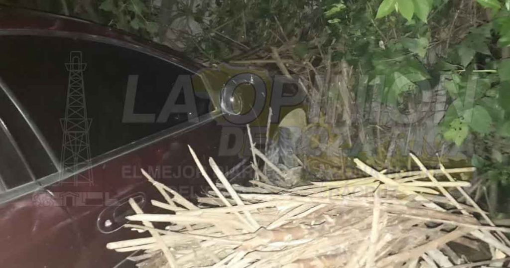 Pierde el control, se sale de la carretera y choca contra un cerco perimetral