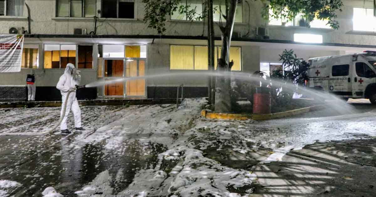 Intensas tareas de sanitización en hospitales y espacios públicos de Tuxpan