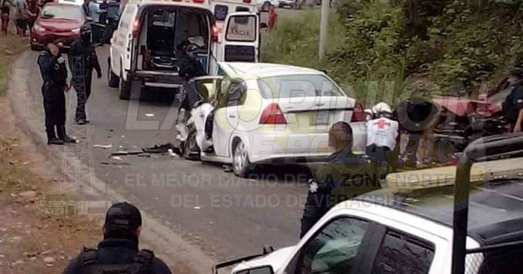 Conocida maestra fallece prensada al volante en aparatoso accidente en Martínez de la Torre