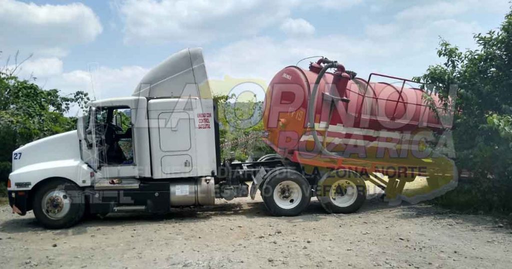 Pipa a punto de volcar en la Chote-San Andrés