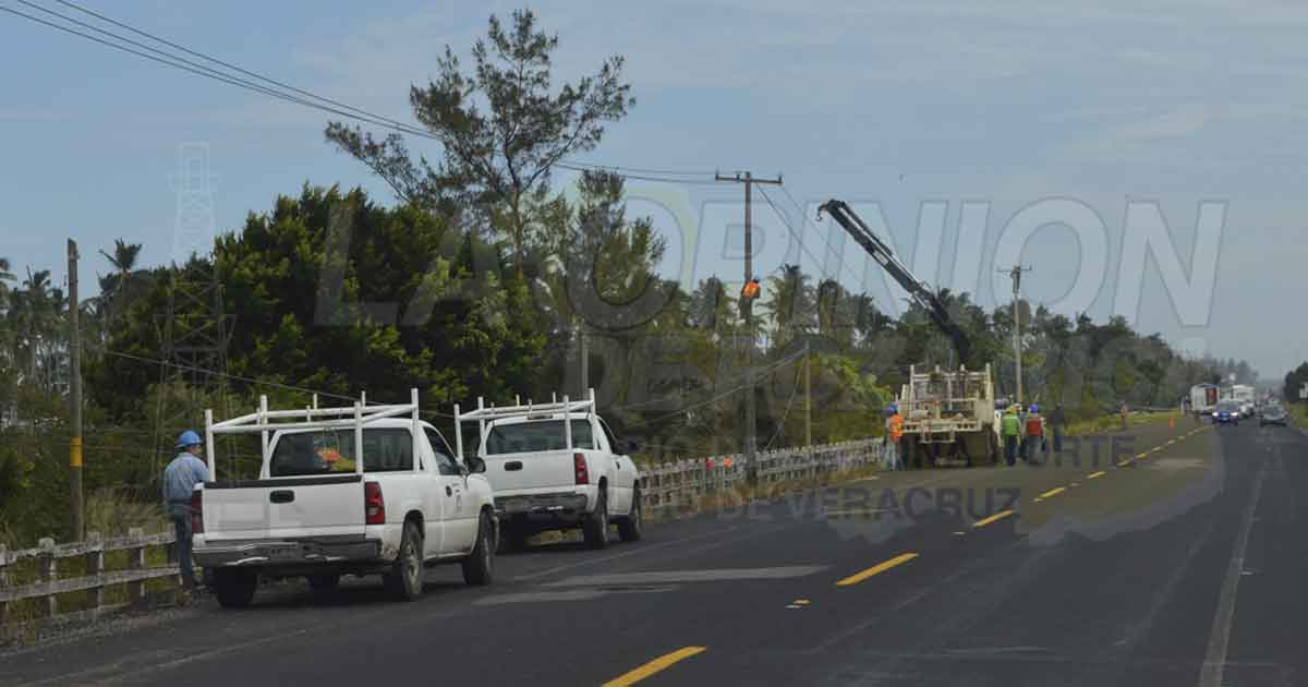 Por reparaciones de CFE, sin luz en Costa Esmeralda