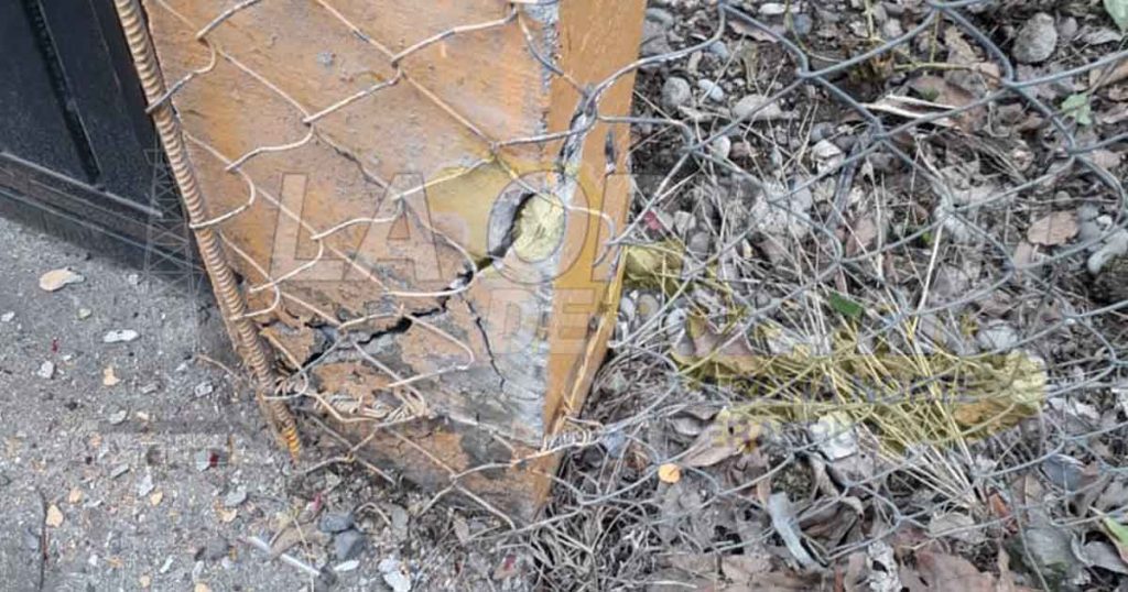 Taxi se estampa contra poste, en Espinal