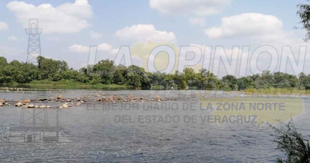 Hallan cadáver en el río Tecolutla