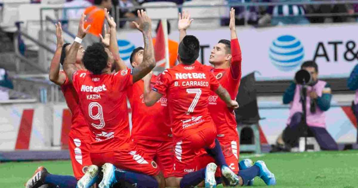 ¡Tómala, Faitelson! Los 5 escándalos del Veracruz en su aniversario 77