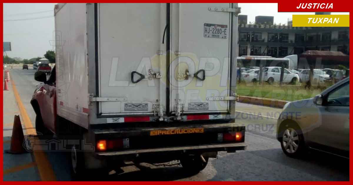 Choque en Tuxpan, deja elevados daños materiales