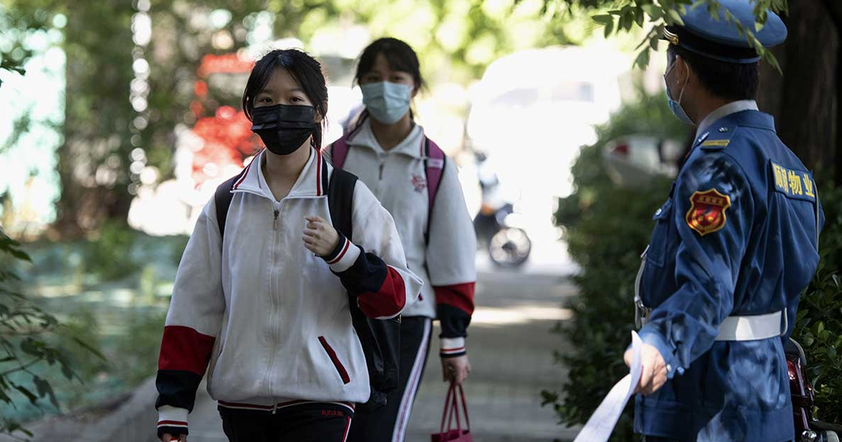 China aísla otra ciudad; van 17 nuevos casos de Covid-19