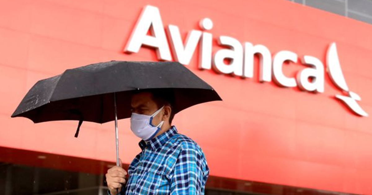 Avianca: cómo la pandemia de coronavirus llevó a la bancarrota a la "aerolínea de bandera" de Colombia y la más antigua de América Latina