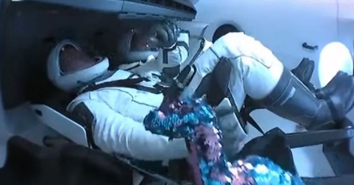 SpaceX: ¿Por que viajó un dinosaurio en el cohete Falcon 9?