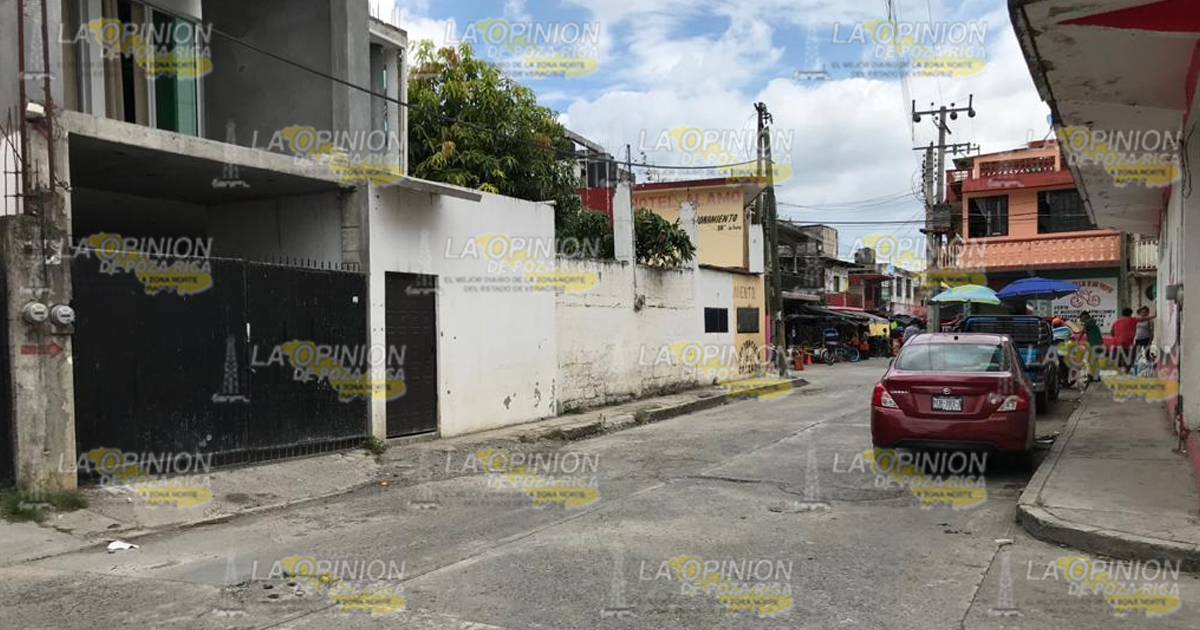 Roban vehículo en la calle Pipila en Álamo