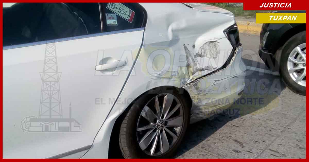 Choque en Tuxpan, deja elevados daños materiales