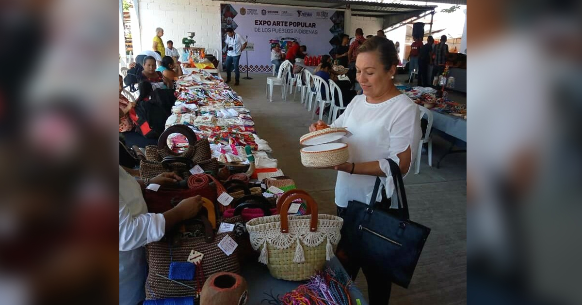 Diputada se toma en serio la “sana distancia”; en Tuxpan ni la conocen