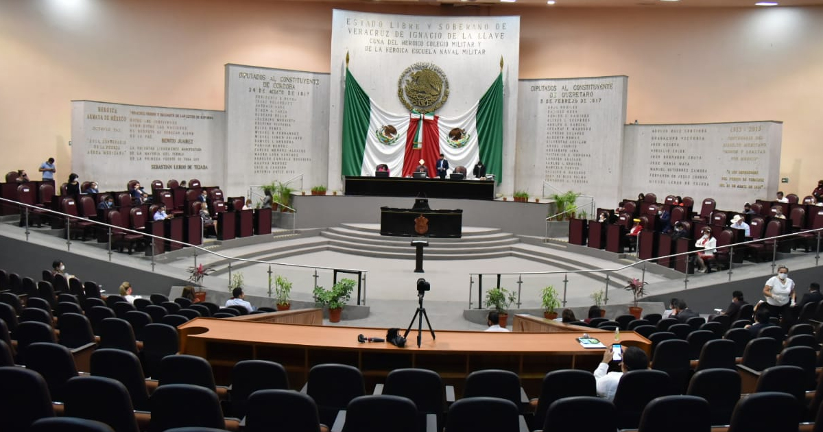 Aprueban “blindaje” para gobernador; su continuidad no será sometida a consulta popular