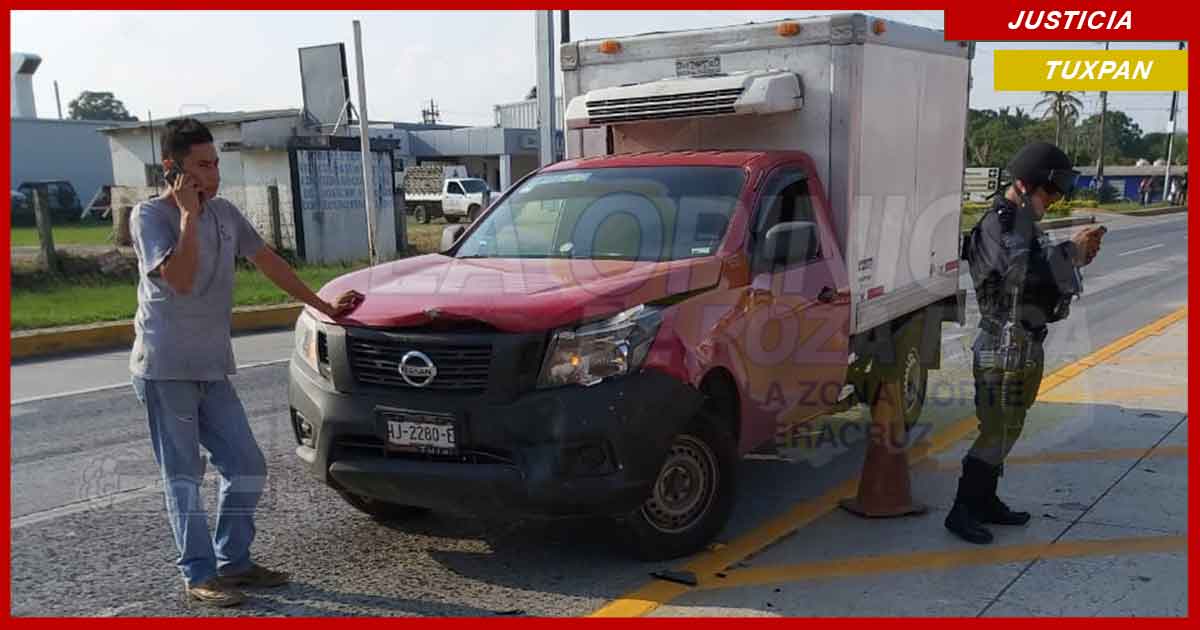 Choque en Tuxpan, deja elevados daños materiales