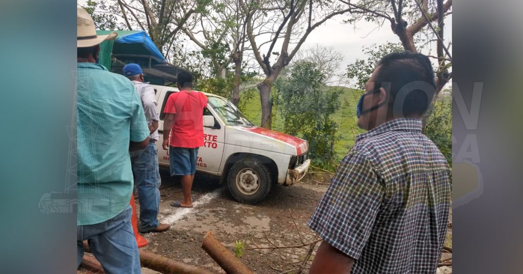 Cierran accesos a algunas comunidades de Cazones por Covid-19