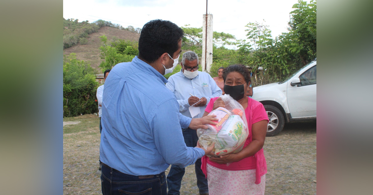 Sigue el apoyo a familias de Naranjos