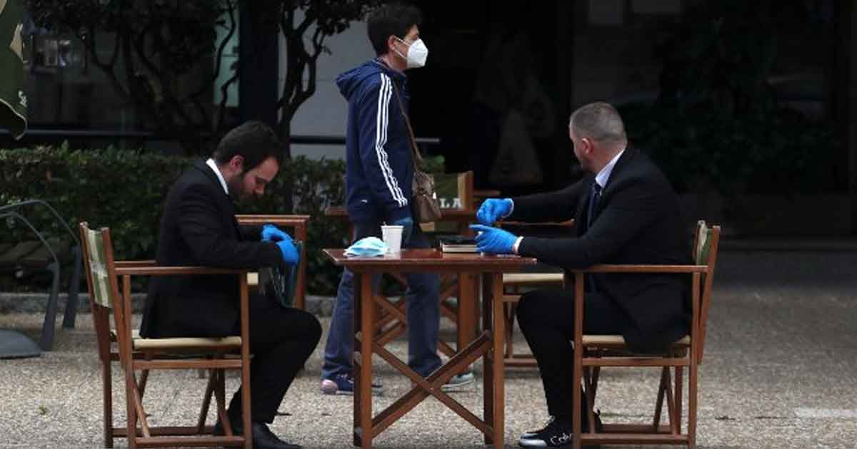 “Todos nos vamos a contagiar, la COVID-19 es un como incendio”, explica científico de la OMS
