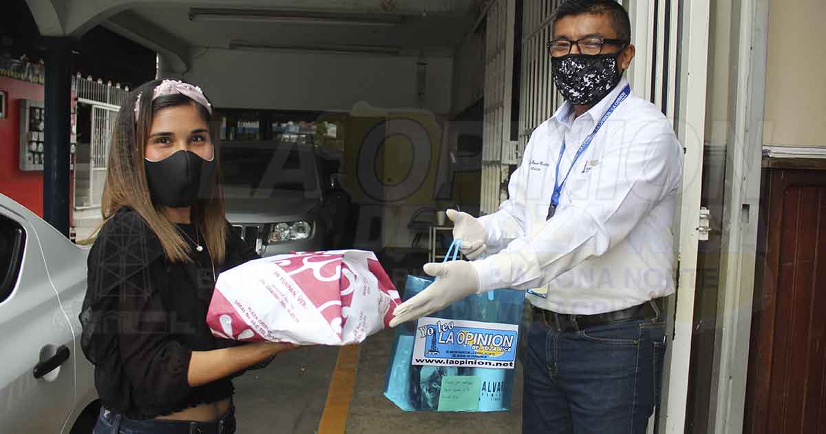 Premian a ganadoras de Celebra a la Reina
