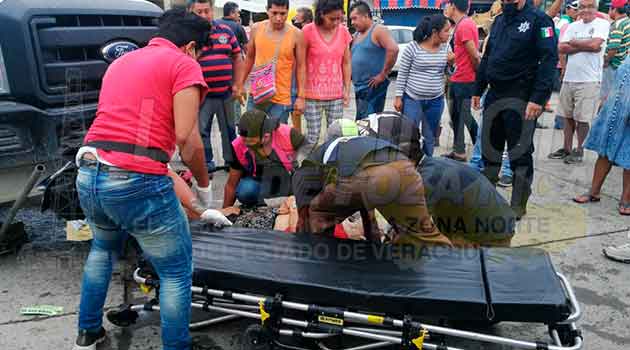 Muere mujer luego de ser arrollada por camión del agua